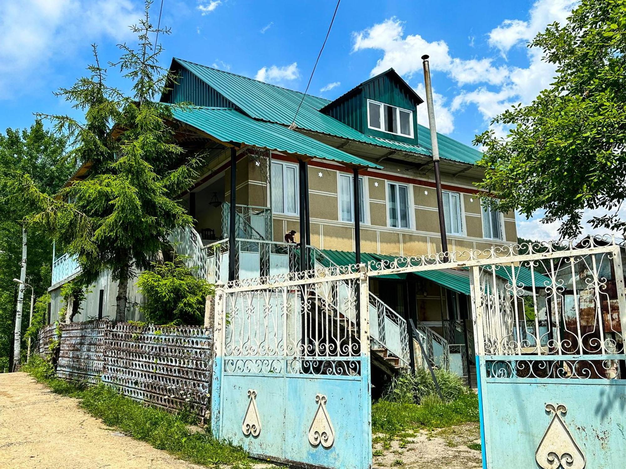 Armazi Hotel Khulo Exterior photo